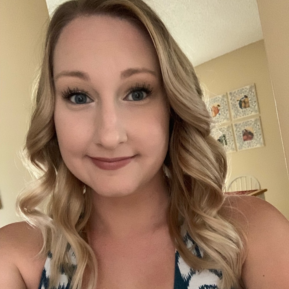 Meet your Posh Ambassador, Taylor!